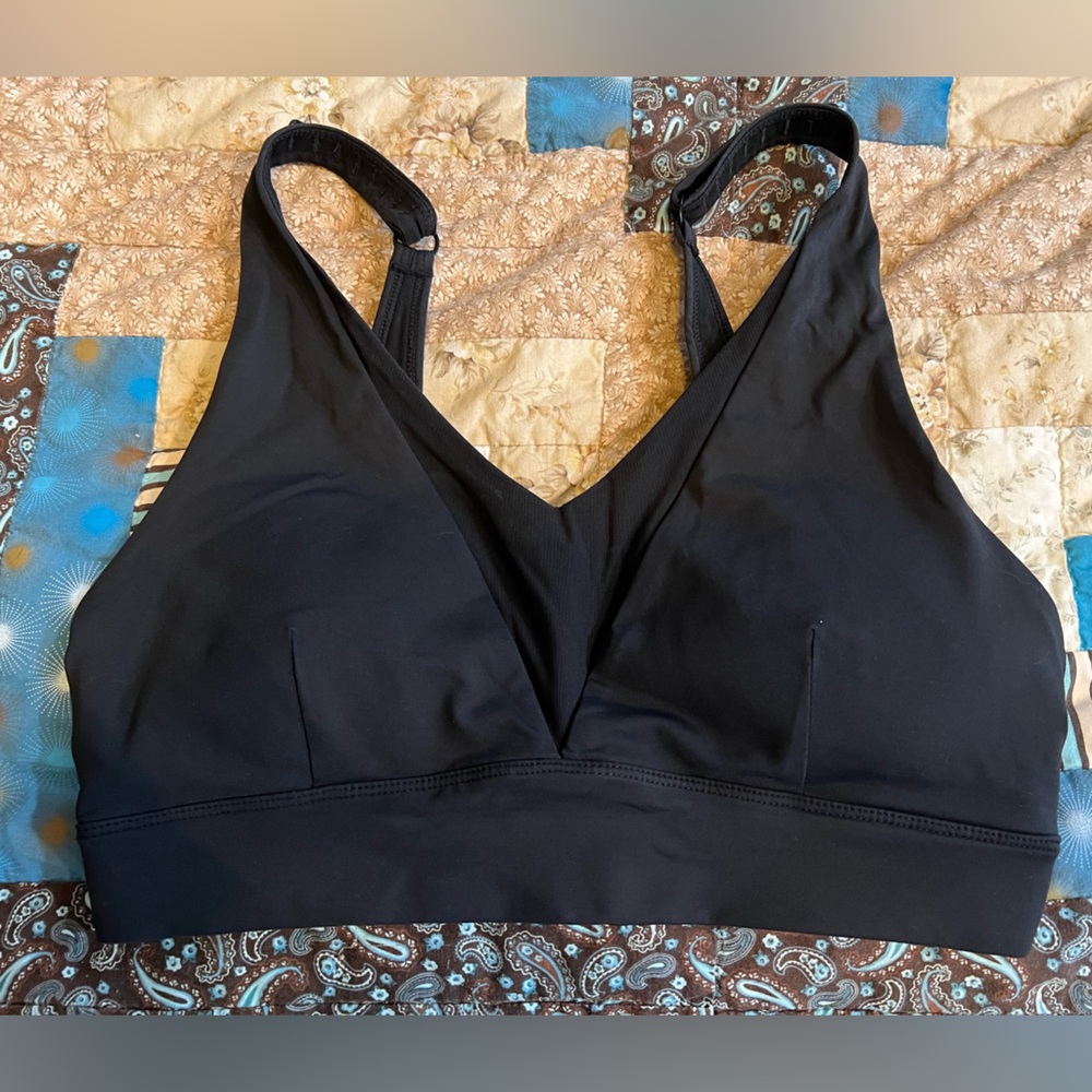 ZYIA Black Wireless V-Neck Sports Bra